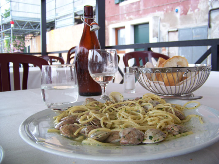 Spaghetti and Clams from Trattoria ai Frati